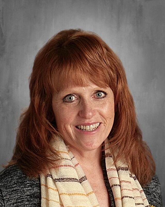 Principal Tammy Peterson Headshot